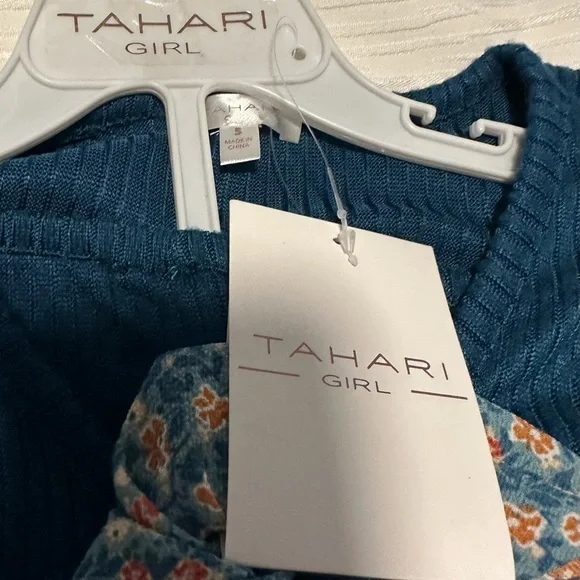 NEW Tahari Girl sweater and skirt set with matching hair tie - Picture 3 of 5